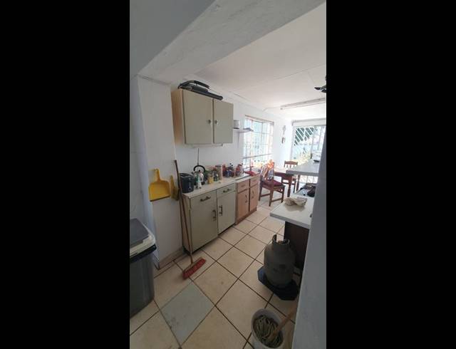 2 BEDROOM HOUSE FOR SALE IN WYCHWOOD